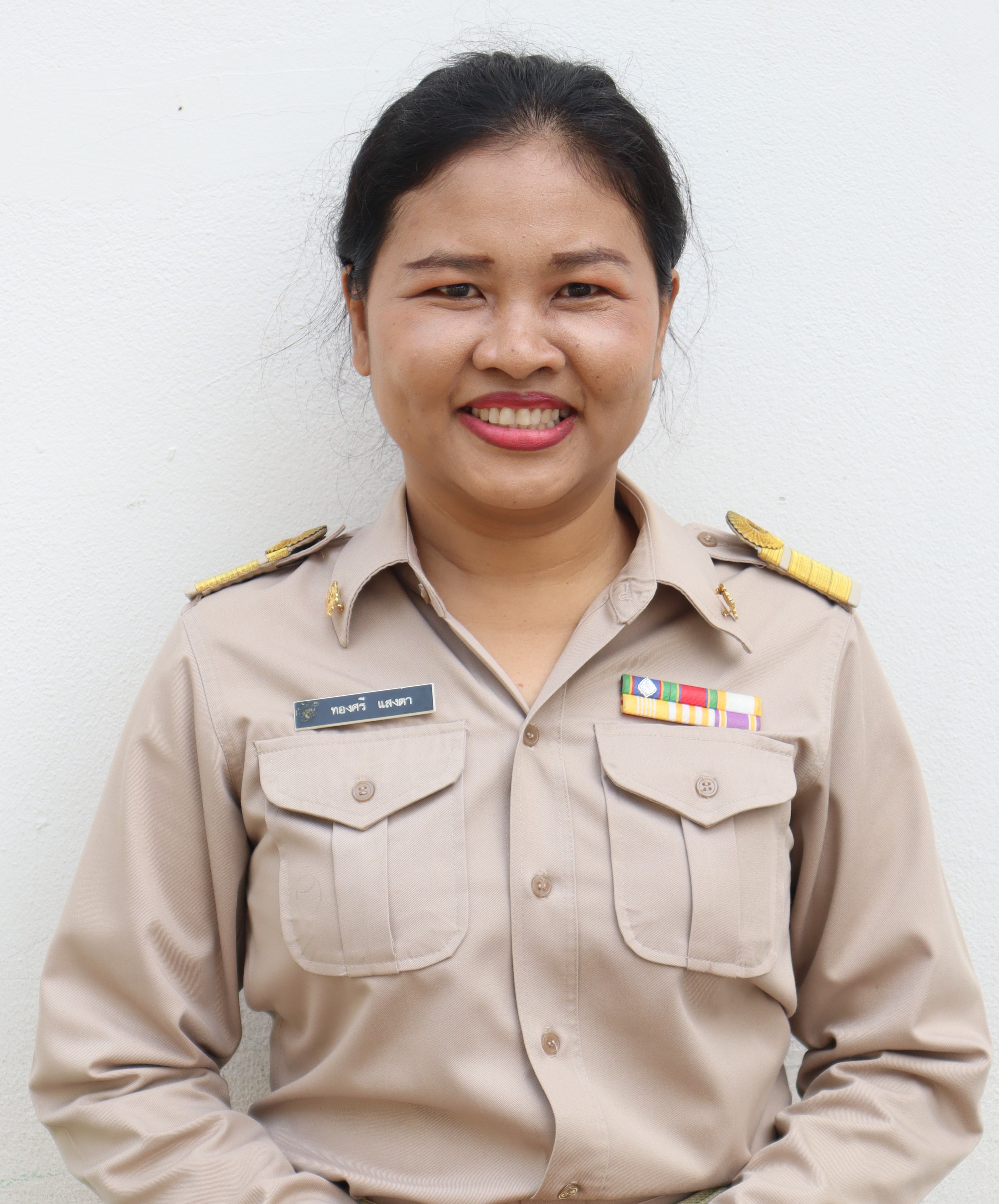 นางสาวทองศรี แสงตา