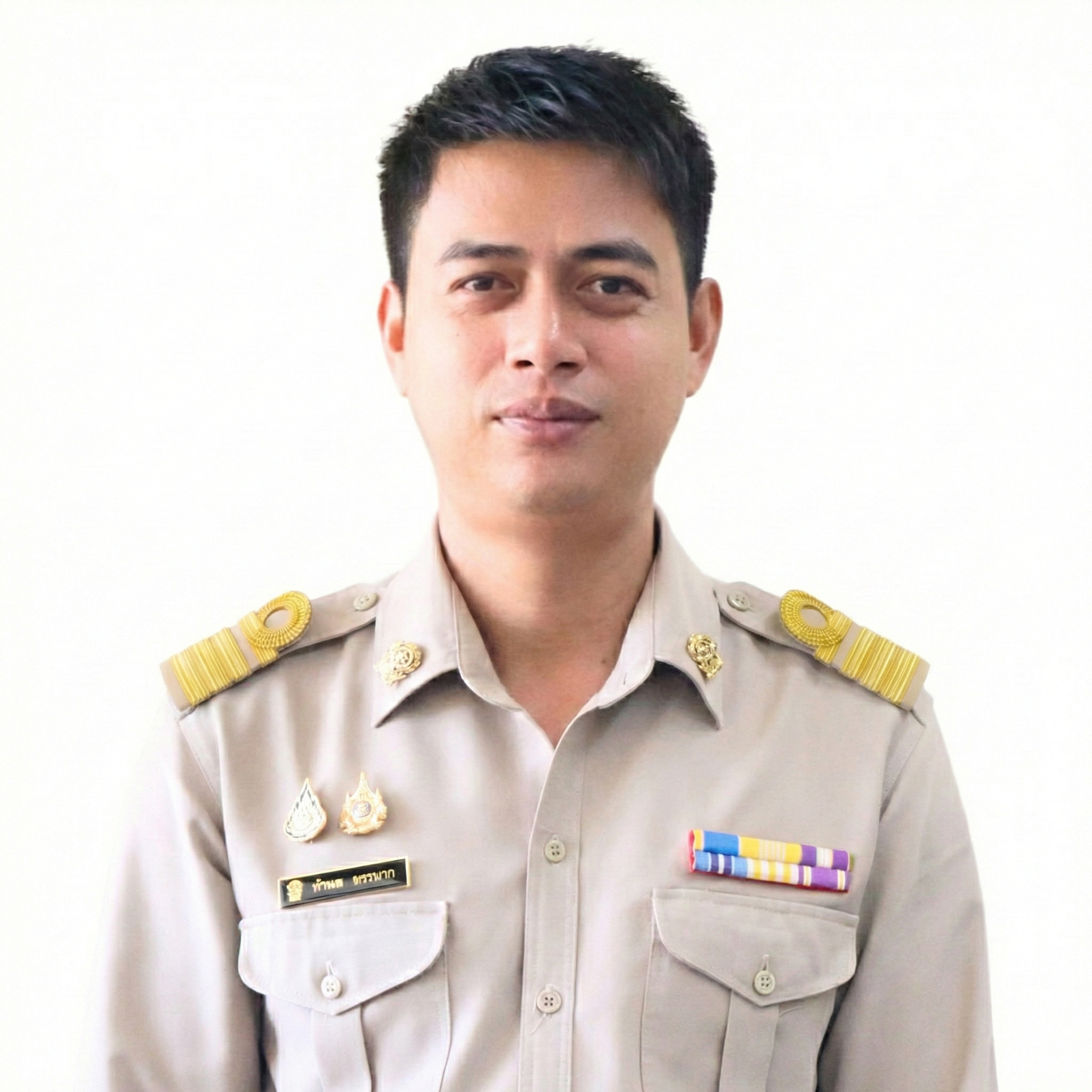 นายนำพล หารมาก